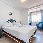 Daire Malagasuite Seaside Penthouse With 2 Car Parking *