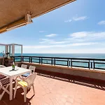 شقة Malagasuite Seaside Penthouse With 2 Car Parking